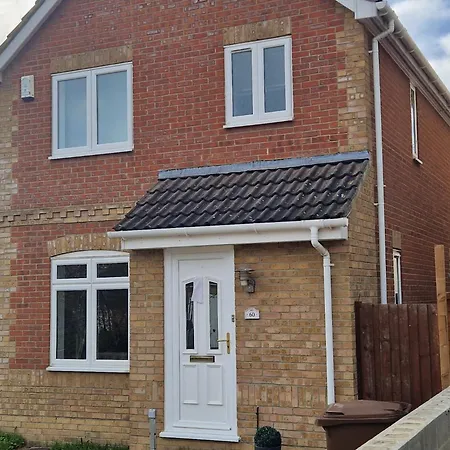 Captivating 3-Bed House In Strood Rochester  Exterior photo