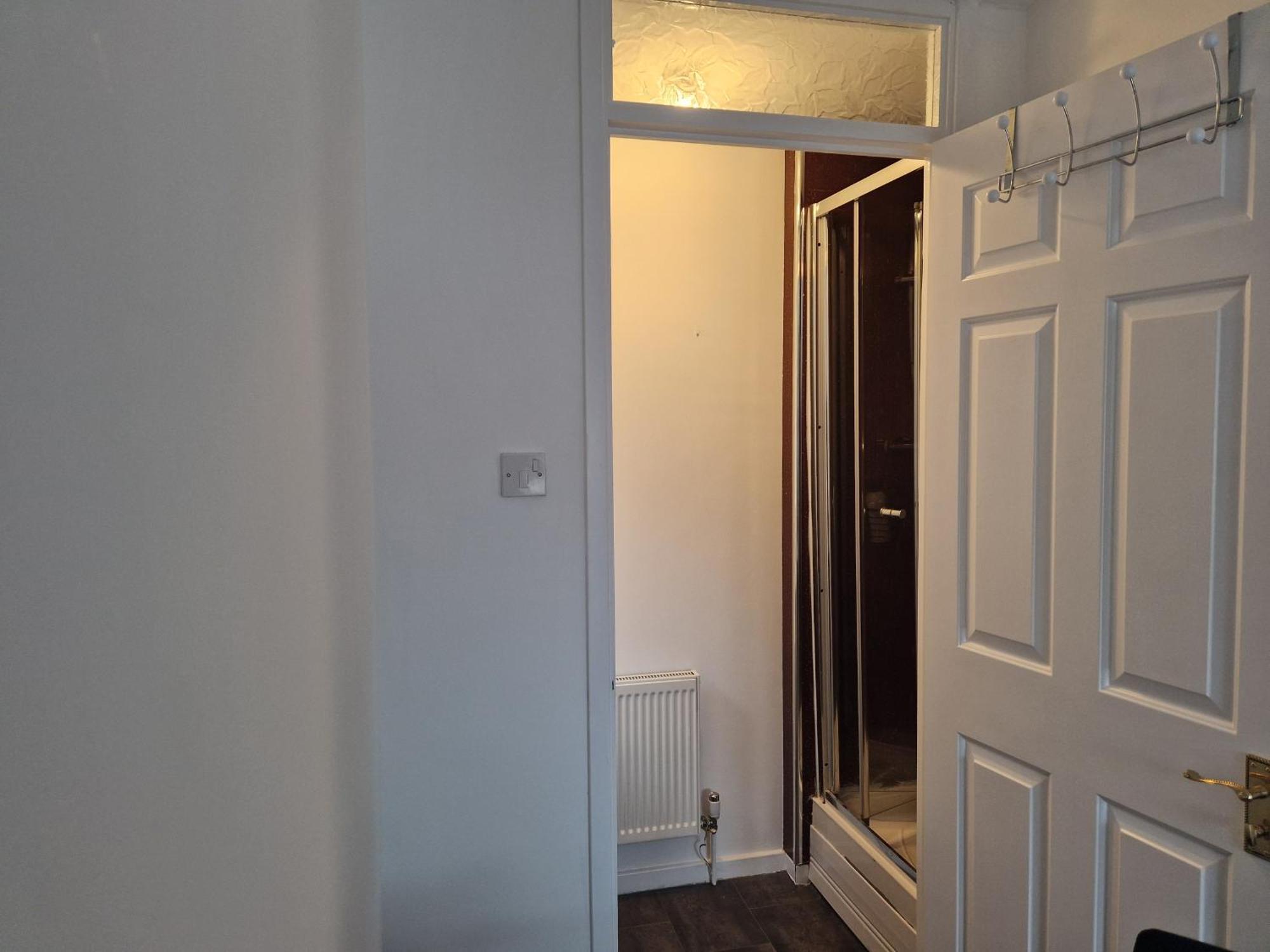 Captivating 3-bed House In Strood Rochester Kent Rochester (Kent)