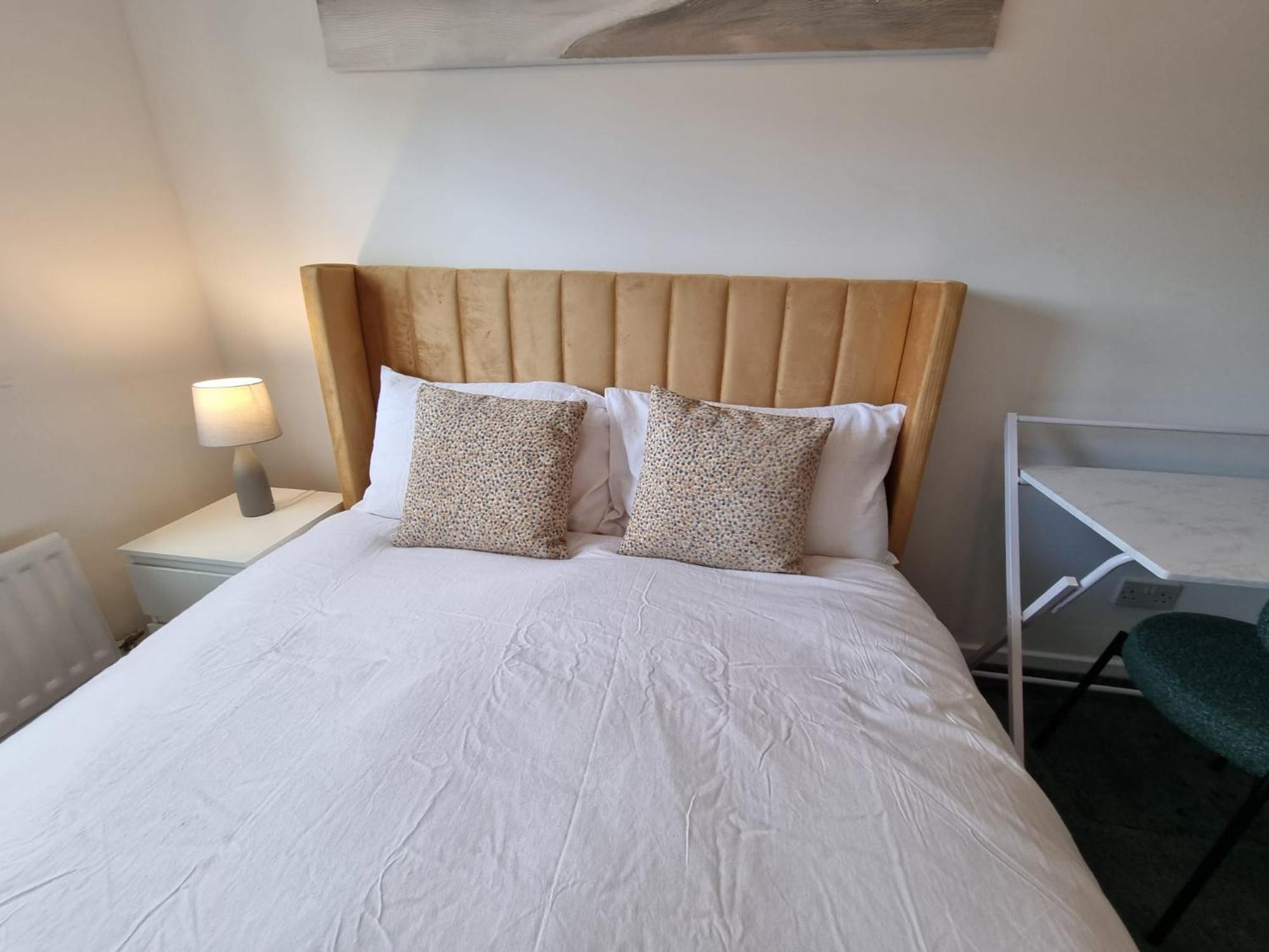 Holiday home Captivating 3-bed House In Strood Rochester Kent Rochester (Kent)