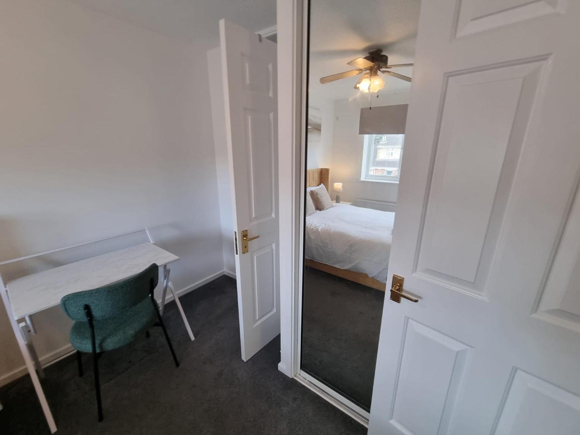 Captivating 3-bed House In Strood Rochester Kent