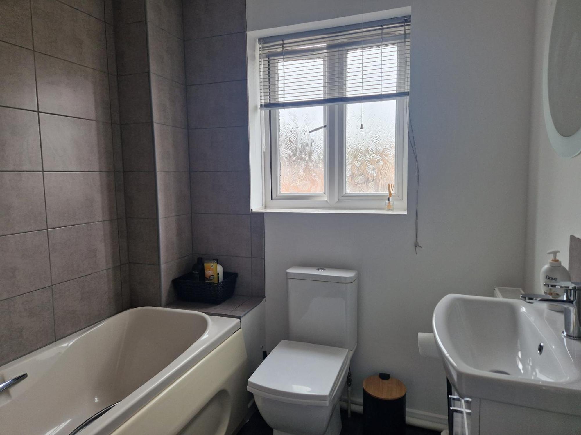 Captivating 3-bed House In Strood Rochester Kent