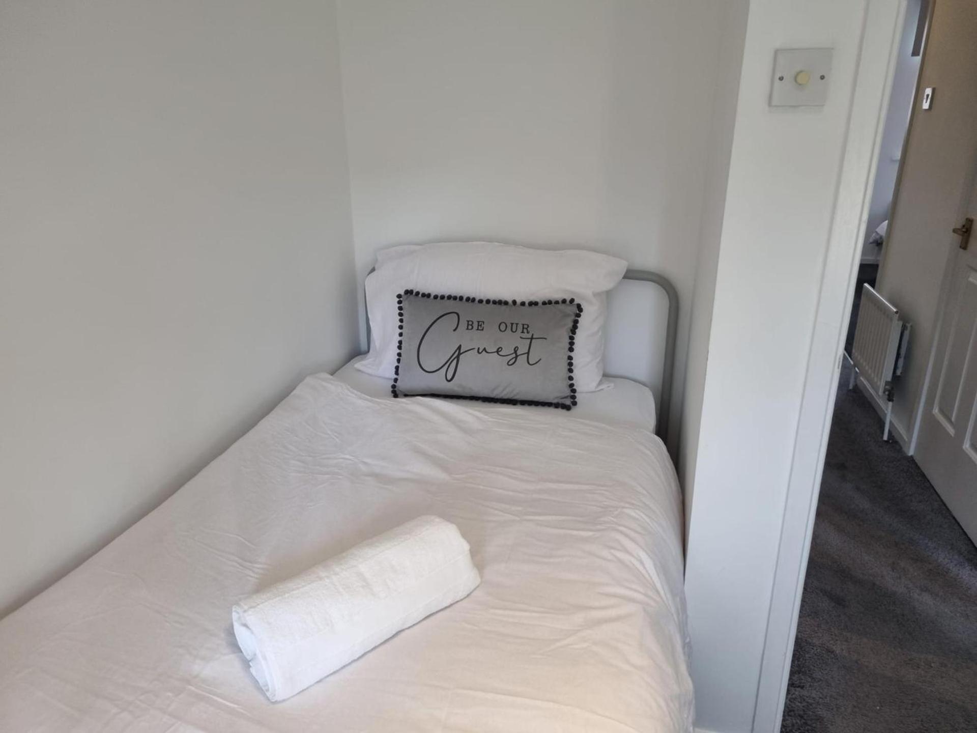 Captivating 3-bed House In Strood Rochester Kent