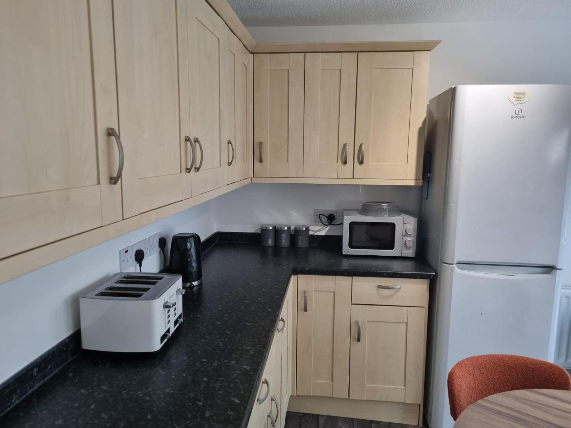 Holiday home Captivating 3-bed House In Strood Rochester Kent *